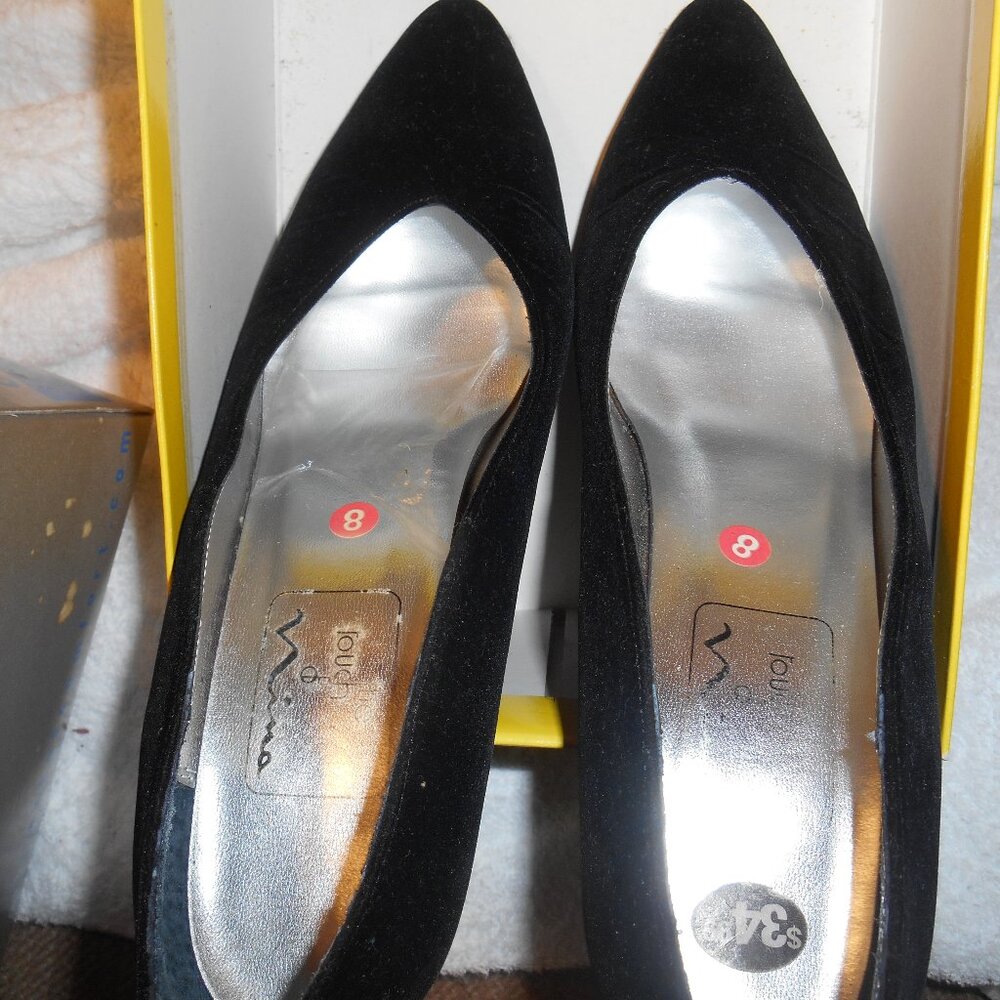 Nina Black Velvet Pumps , size 8